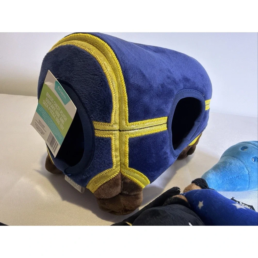 Frisco Magic Chest Plush Squeaky Dog Toy Hide & Seek Potion Wand Wizard Hat NWT
